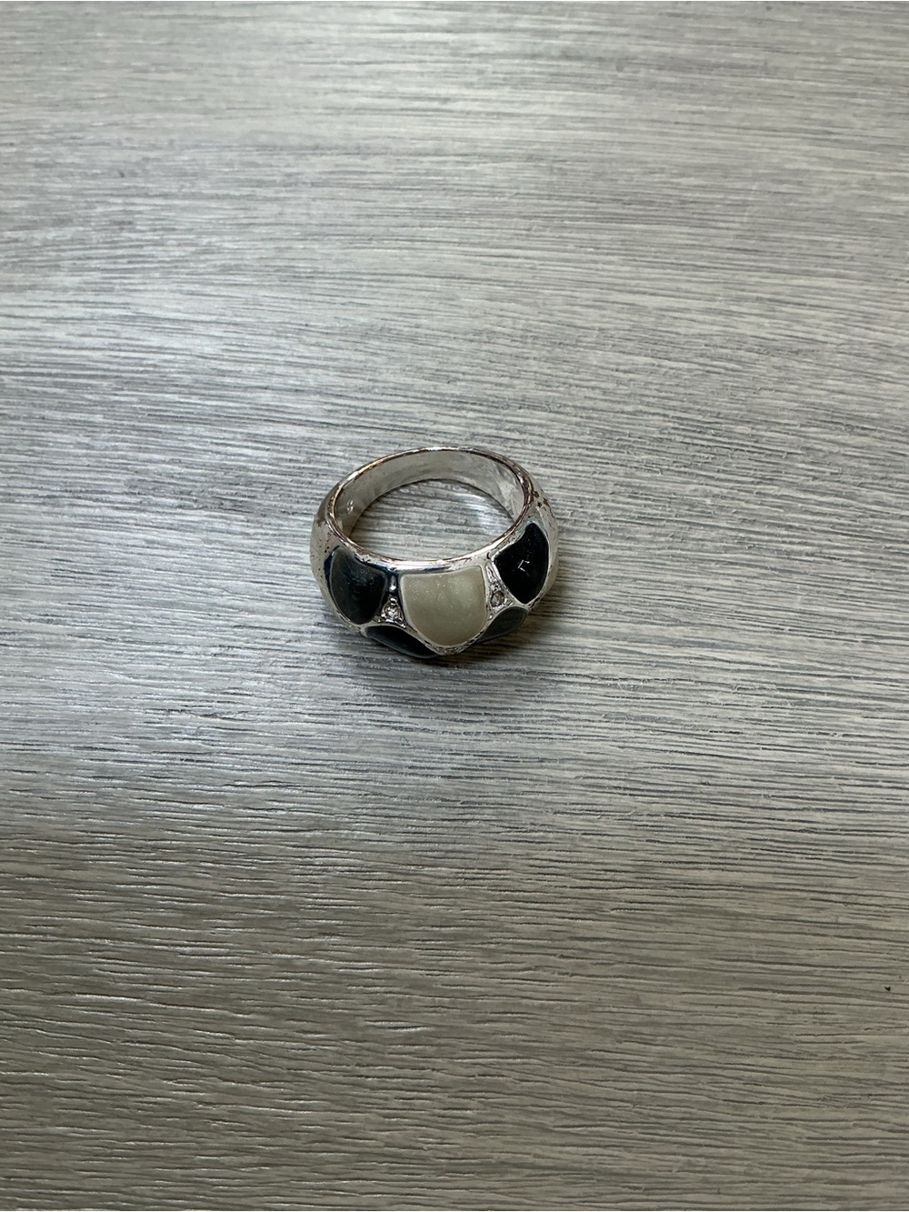 Avon Silver Tone Ring with Black and White Enamel Panels